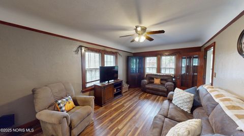 Tiny photo for 516 E Yeasting Street, Gibsonburg, OH 43431 (MLS # 10000402)