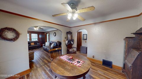 Tiny photo for 516 E Yeasting Street, Gibsonburg, OH 43431 (MLS # 10000402)