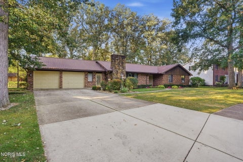 Tiny photo for 2610 Foxbury Lane, Findlay, OH 45840 (MLS # 10013431)