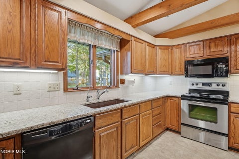 Tiny photo for 2610 Foxbury Lane, Findlay, OH 45840 (MLS # 10013431)