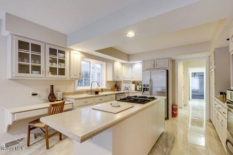 Tiny photo for 9504 Sheffield Road, Perrysburg, OH 43551 (MLS # 10006897)