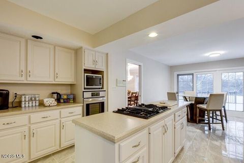 Tiny photo for 9504 Sheffield Road, Perrysburg, OH 43551 (MLS # 10006897)
