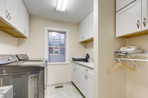 Tiny photo for 9504 Sheffield Road, Perrysburg, OH 43551 (MLS # 10006897)