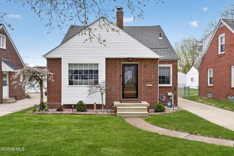 2547 Castleton Avenue Toledo OH 43613