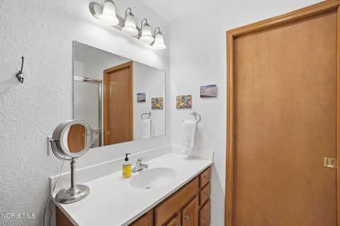 Tiny photo for 548 Ketner Drive, Bowling Green, OH 43402 (MLS # 10005341)