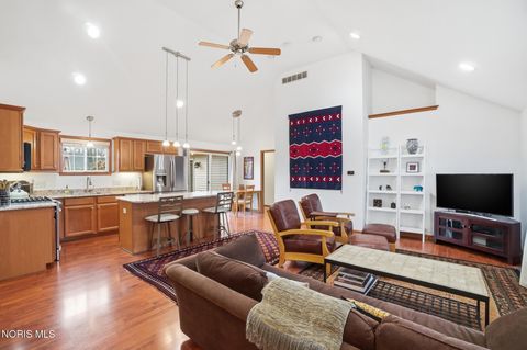 Tiny photo for 548 Ketner Drive, Bowling Green, OH 43402 (MLS # 10005341)