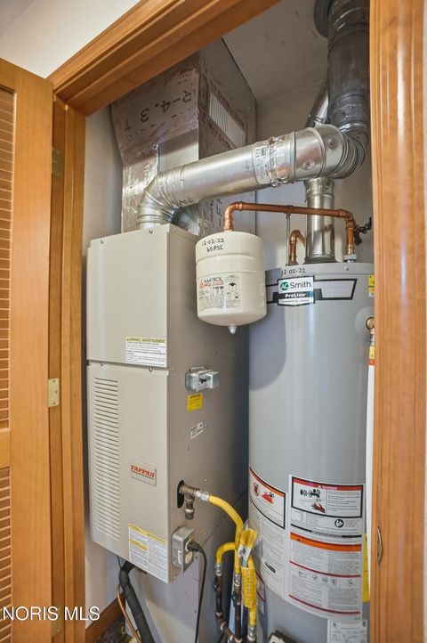 Tiny photo for 548 Ketner Drive, Bowling Green, OH 43402 (MLS # 10005341)