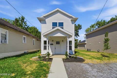 Photo of 818 Holly Street, Lima, OH 45804 (MLS # 10011316)