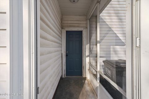 Tiny photo for 1575 Gould Road, Toledo, OH 43612 (MLS # 10004011)