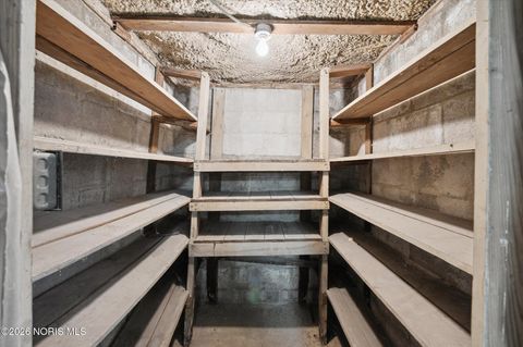 Tiny photo for 1575 Gould Road, Toledo, OH 43612 (MLS # 10004011)