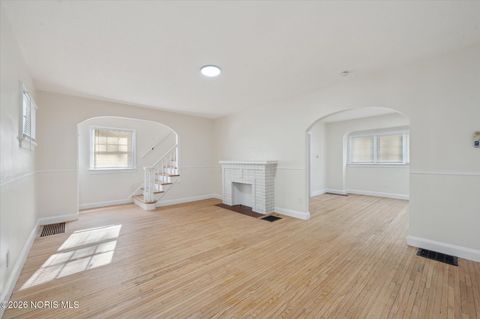 Tiny photo for 1575 Gould Road, Toledo, OH 43612 (MLS # 10004011)