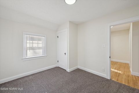 Tiny photo for 1575 Gould Road, Toledo, OH 43612 (MLS # 10004011)