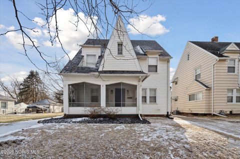 Tiny photo for 1575 Gould Road, Toledo, OH 43612 (MLS # 10004011)