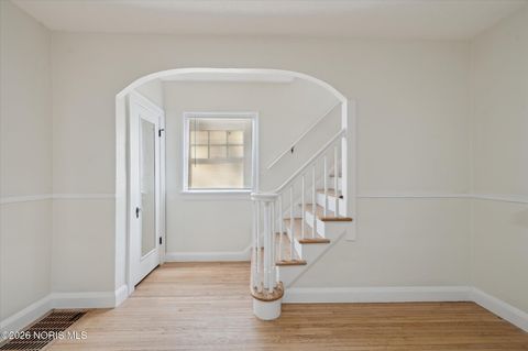 Tiny photo for 1575 Gould Road, Toledo, OH 43612 (MLS # 10004011)