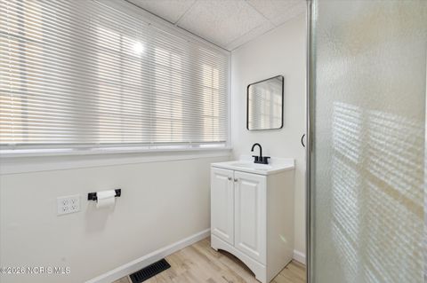 Tiny photo for 1575 Gould Road, Toledo, OH 43612 (MLS # 10004011)