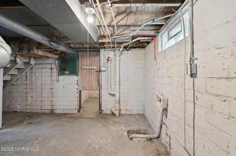 Tiny photo for 1575 Gould Road, Toledo, OH 43612 (MLS # 10004011)