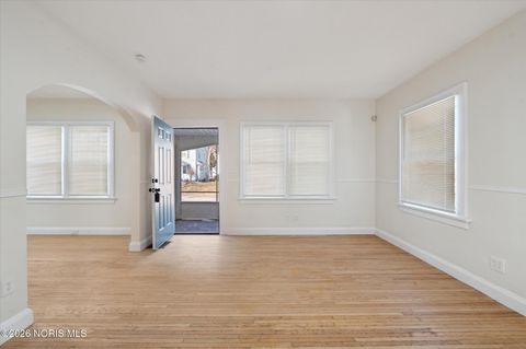 Tiny photo for 1575 Gould Road, Toledo, OH 43612 (MLS # 10004011)