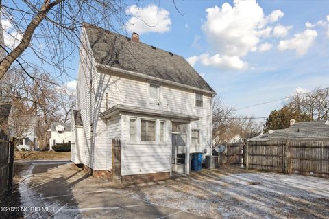 Tiny photo for 1575 Gould Road, Toledo, OH 43612 (MLS # 10004011)