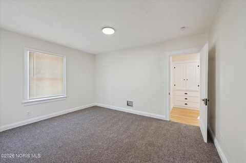 Tiny photo for 1575 Gould Road, Toledo, OH 43612 (MLS # 10004011)