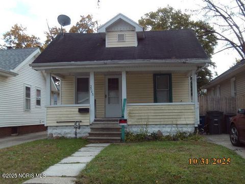 Photo of 2045 Fairfax Road, Toledo, OH 43613 (MLS # 10000876) Photo of 2045 Fairfax Road, Toledo, OH 43613 (MLS # 10000876)