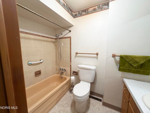 Tiny photo for 519 Glenview Drive, Fostoria, OH 44830 (MLS # 10014382)