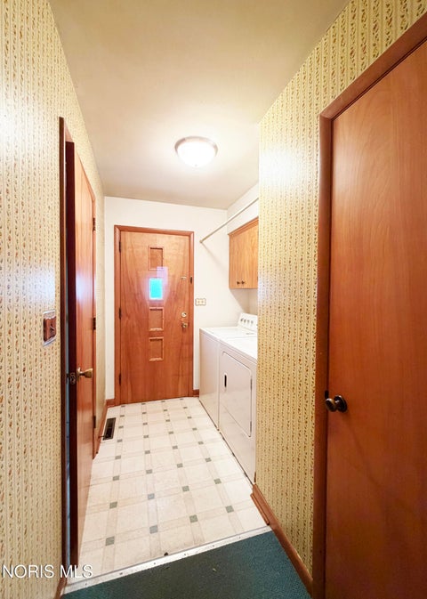 Tiny photo for 519 Glenview Drive, Fostoria, OH 44830 (MLS # 10014382)