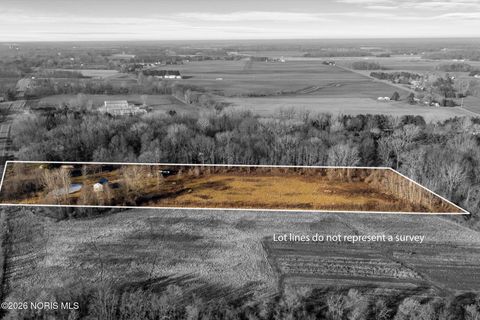 Tiny photo for 11320 S River Road, Grand Rapids, OH 43522 (MLS # 10003042)