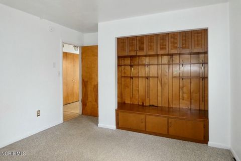 Tiny photo for 1425 White Avenue, Fremont, OH 43420 (MLS # 10008564)