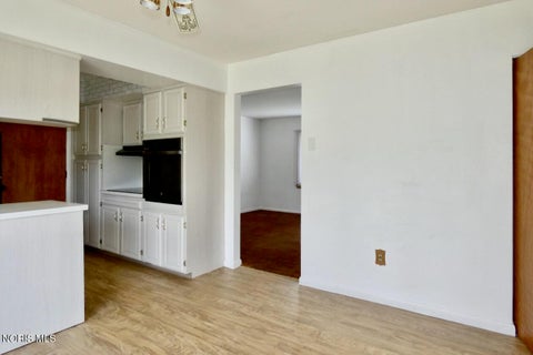 Tiny photo for 1425 White Avenue, Fremont, OH 43420 (MLS # 10008564)