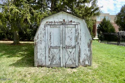 Tiny photo for 1425 White Avenue, Fremont, OH 43420 (MLS # 10008564)