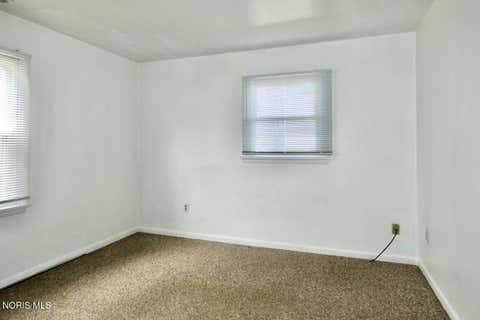 Tiny photo for 1425 White Avenue, Fremont, OH 43420 (MLS # 10008564)