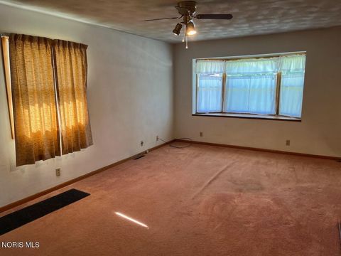 Tiny photo for 410 Prentiss Avenue, Findlay, OH 45840 (MLS # 10007662)