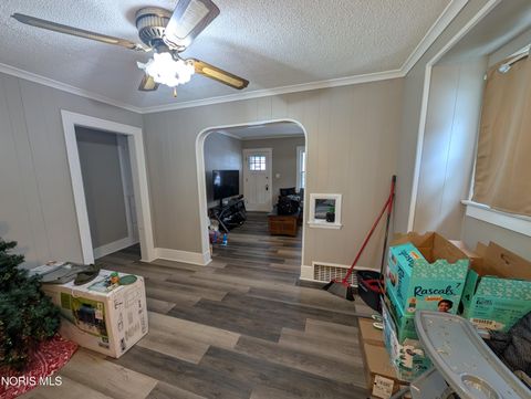 Tiny photo for 1833 Wychwood Street, Toledo, OH 43613 (MLS # 10007872)