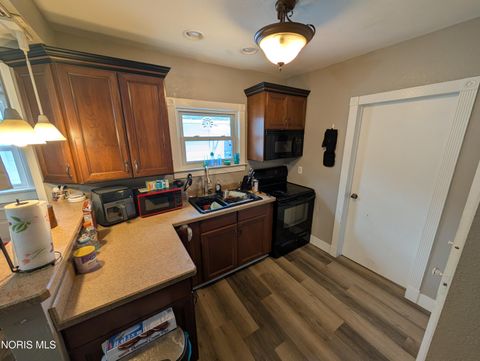 Tiny photo for 1833 Wychwood Street, Toledo, OH 43613 (MLS # 10007872)