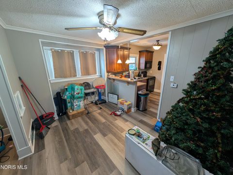 Tiny photo for 1833 Wychwood Street, Toledo, OH 43613 (MLS # 10007872)