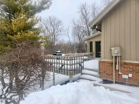 Tiny photo for 4541 Farmington Road, Toledo, OH 43623 (MLS # 10004055)