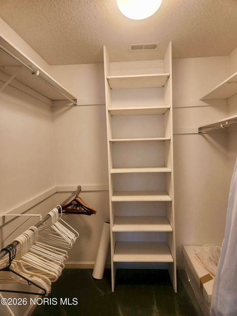 Tiny photo for 4541 Farmington Road, Toledo, OH 43623 (MLS # 10004055)