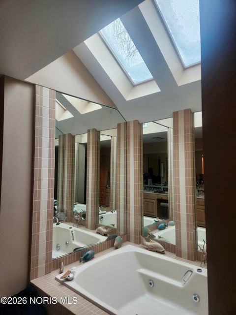 Tiny photo for 4541 Farmington Road, Toledo, OH 43623 (MLS # 10004055)