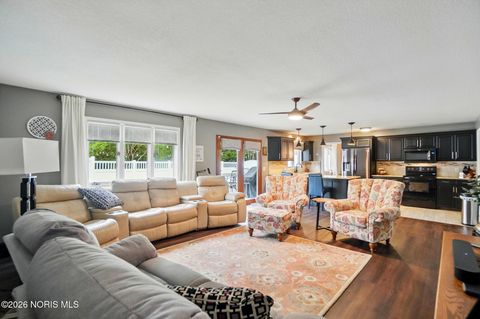 Tiny photo for 2000 Rush Creek Court, Findlay, OH 45840 (MLS # 10002772)