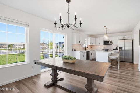 Tiny photo for 802 Kildare Lane, Bowling Green, OH 43402 (MLS # 10006842)