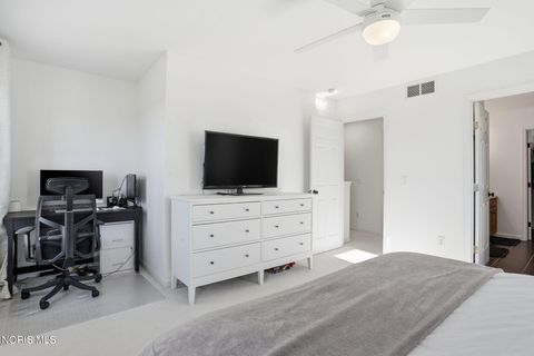 Tiny photo for 802 Kildare Lane, Bowling Green, OH 43402 (MLS # 10006842)