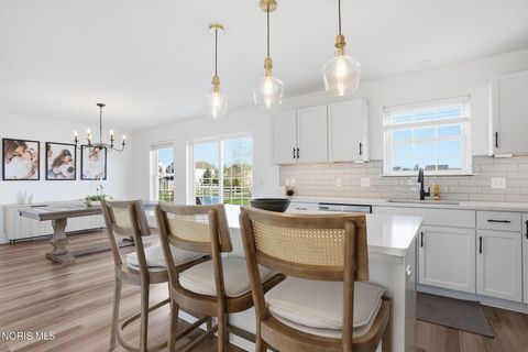 Tiny photo for 802 Kildare Lane, Bowling Green, OH 43402 (MLS # 10006842)