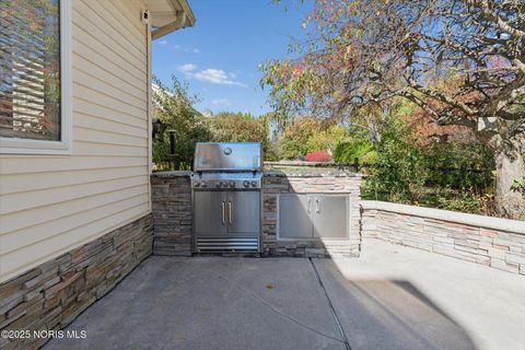 Tiny photo for 5666 Fox Hollow Court, Sylvania, OH 43560 (MLS # 10000448)