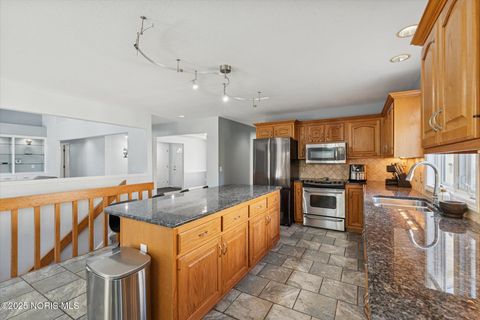 Tiny photo for 5666 Fox Hollow Court, Sylvania, OH 43560 (MLS # 10000448)
