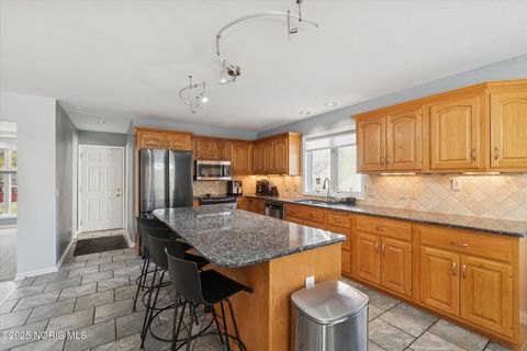Tiny photo for 5666 Fox Hollow Court, Sylvania, OH 43560 (MLS # 10000448)