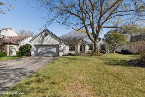 Tiny photo for 5666 Fox Hollow Court, Sylvania, OH 43560 (MLS # 10000448)