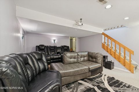 Tiny photo for 5666 Fox Hollow Court, Sylvania, OH 43560 (MLS # 10000448)