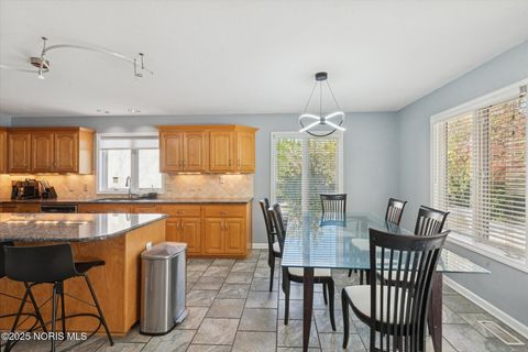 Tiny photo for 5666 Fox Hollow Court, Sylvania, OH 43560 (MLS # 10000448)