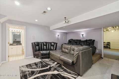 Tiny photo for 5666 Fox Hollow Court, Sylvania, OH 43560 (MLS # 10000448)