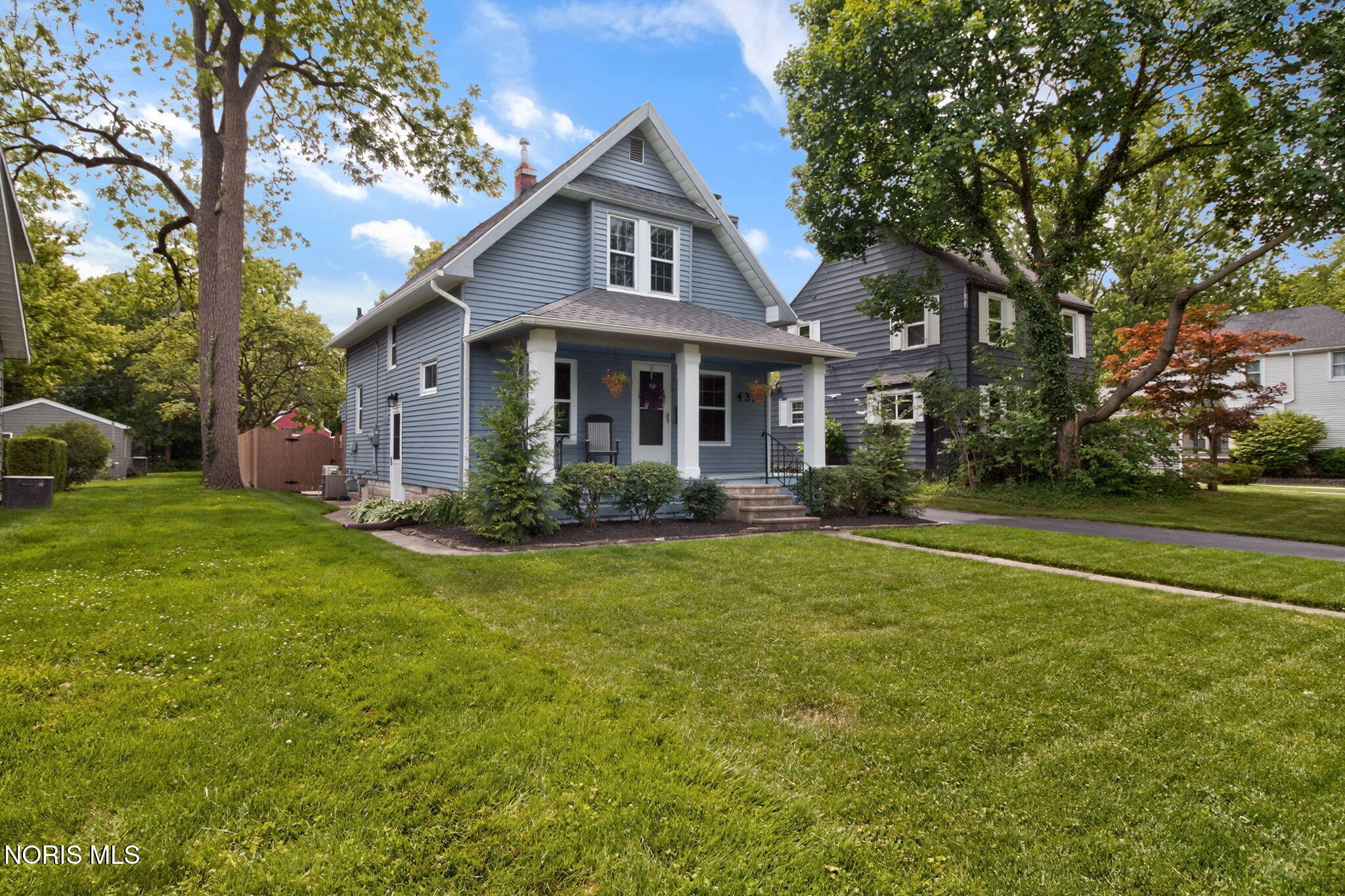 432 E 5th Street